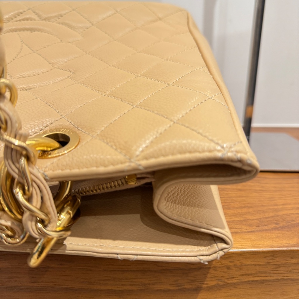 Chanel Grand Shopping tote in Caviar Beige Leather - Picture 8 of 12